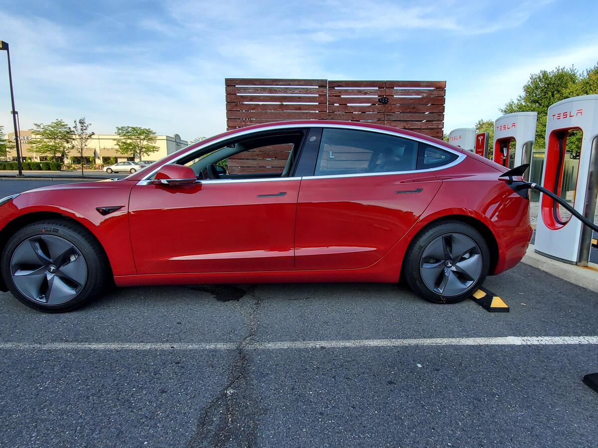 Tesla Rappel Europ En Des Model S X Prix Des Superchargers Et Le