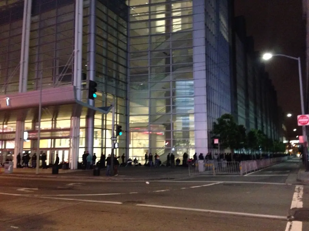 WWDC :  en direct du Moscone Center, voici quelques photos des plus courageux !