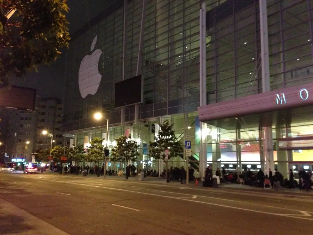 WWDC :  en direct du Moscone Center, voici quelques photos des plus courageux !