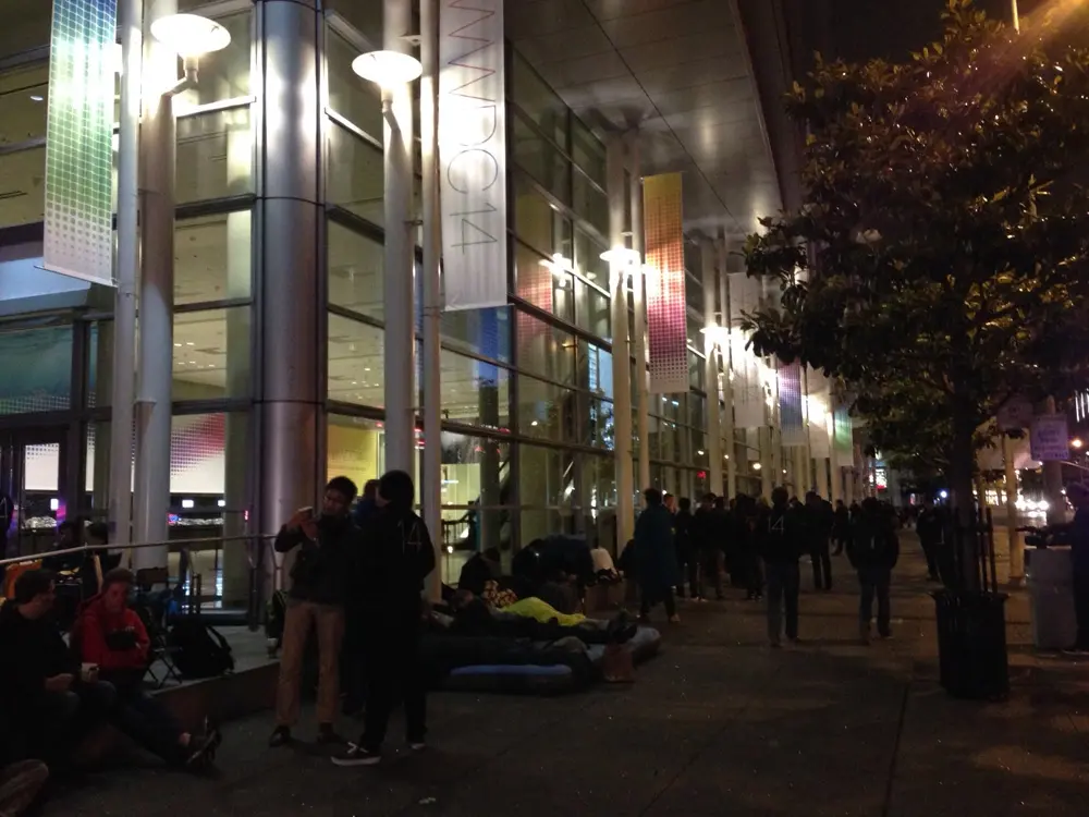 WWDC :  en direct du Moscone Center, voici quelques photos des plus courageux !