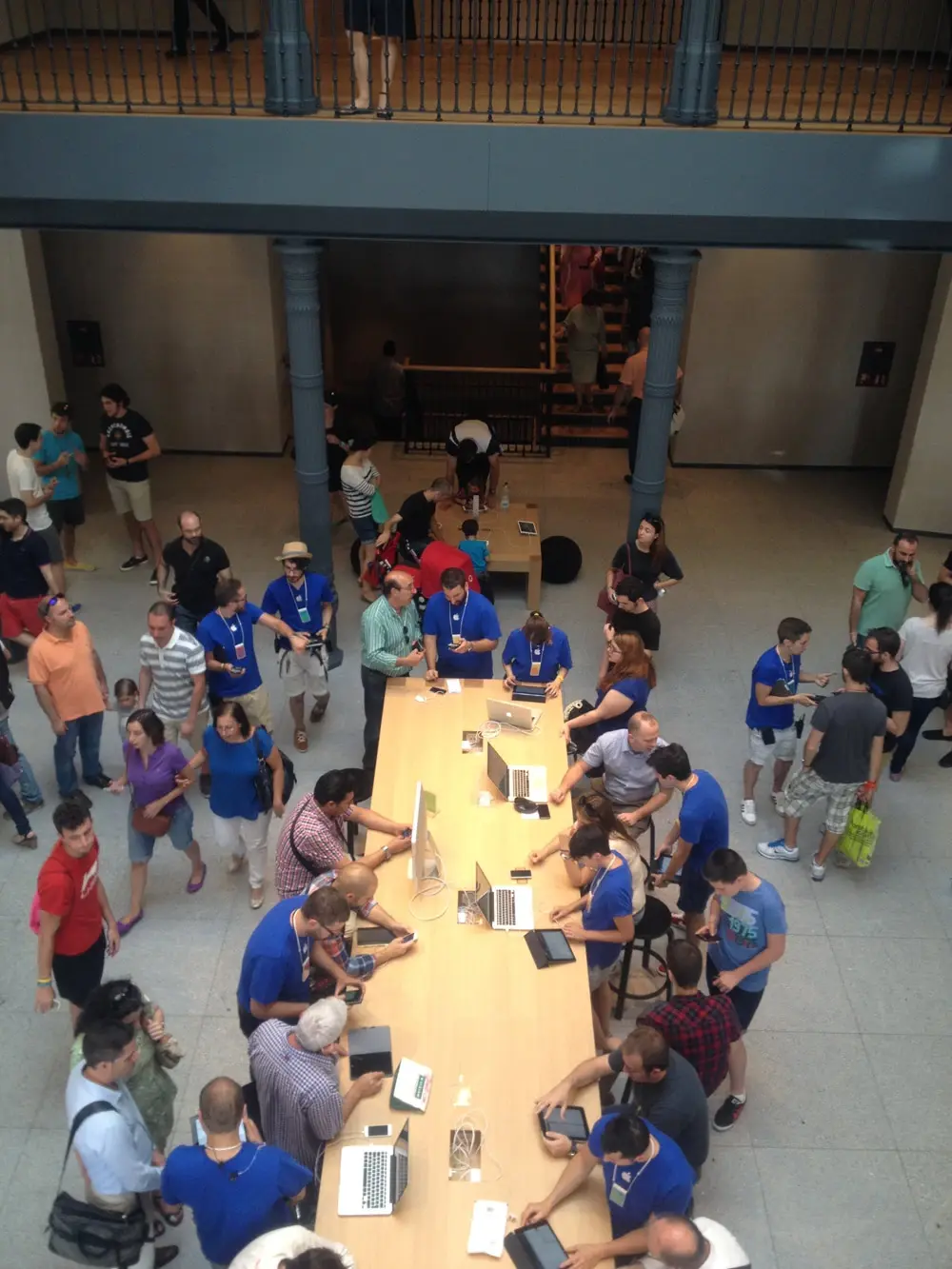 Quelques photos à l'intérieur de l'Apple Store de Madrid