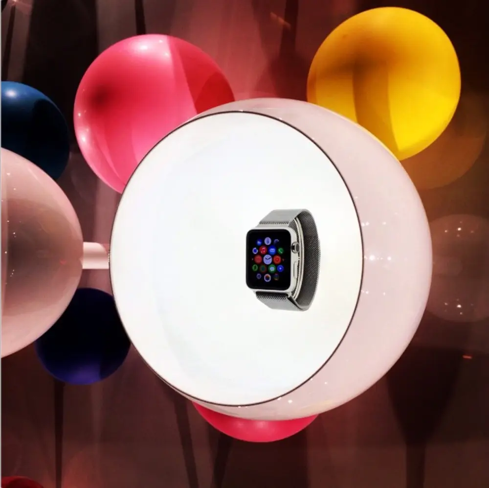 L'Apple Watch déjà visible dans la vitrine de Colette, à Paris