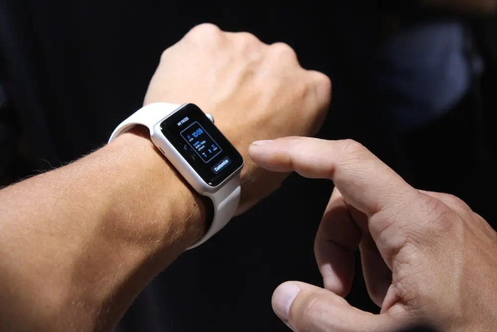 Apple Watch : une meilleure accessibilité et "des tonnes" d'annonces à venir