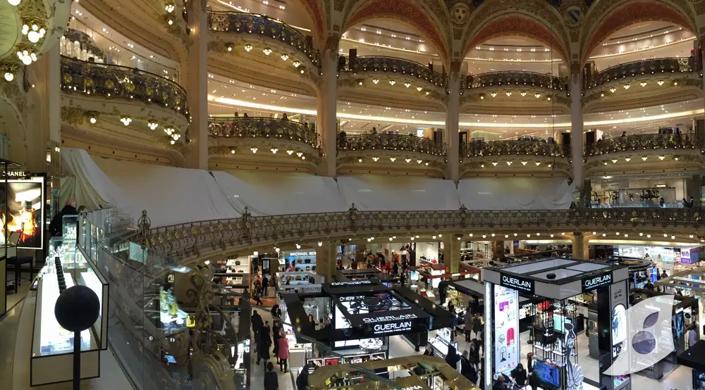 Exclu : l'Apple Watch aux Galeries Lafayette : un stand permanent et absolument immense ! (photos)