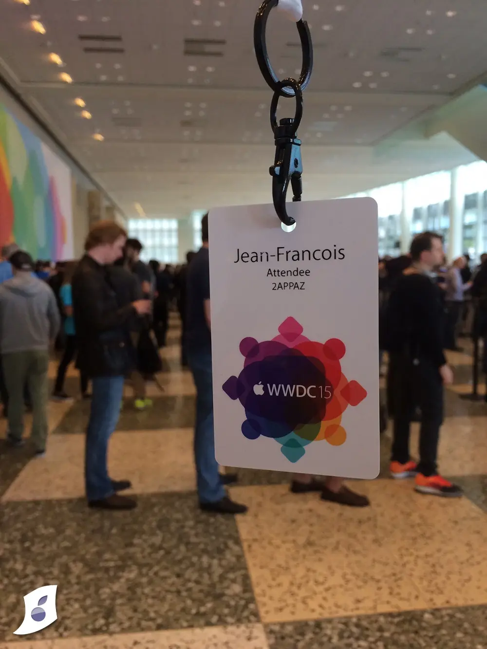 #WWDC en direct : un polo en Swift, des badges et des affiches dans toute la rue !