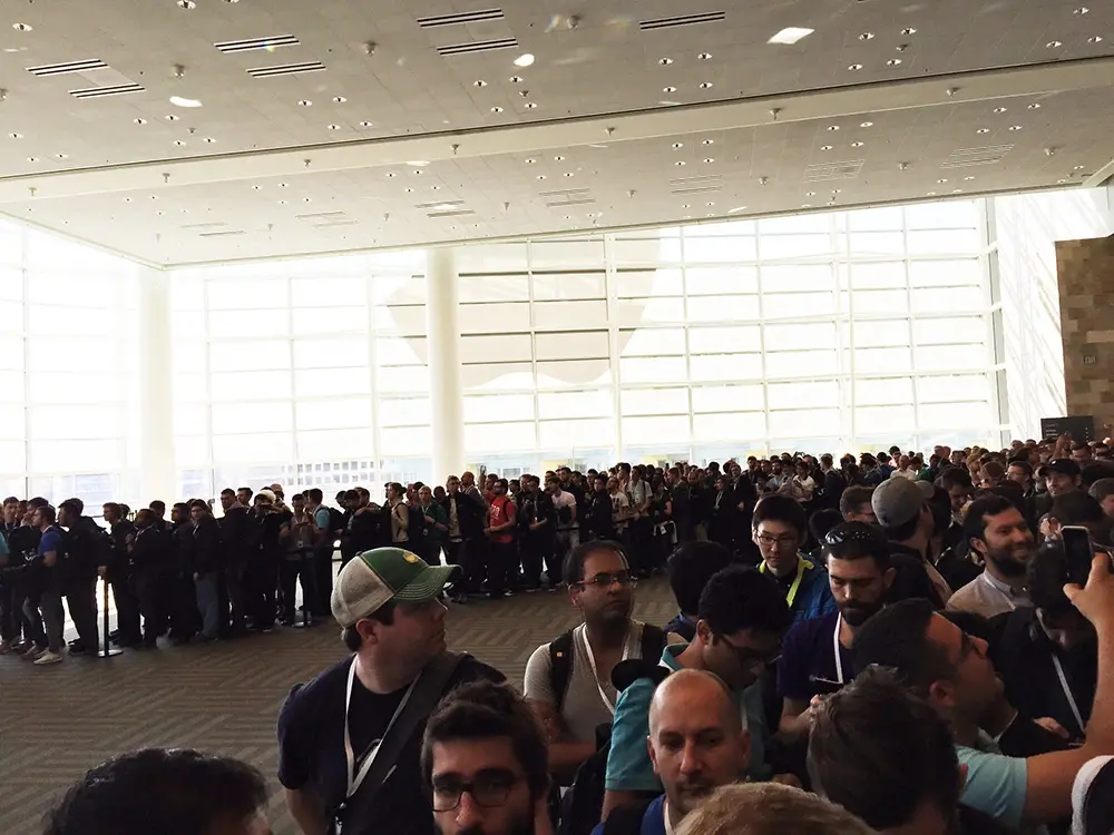 #WWDC : les développeurs entrent dans la salle ! (photos)