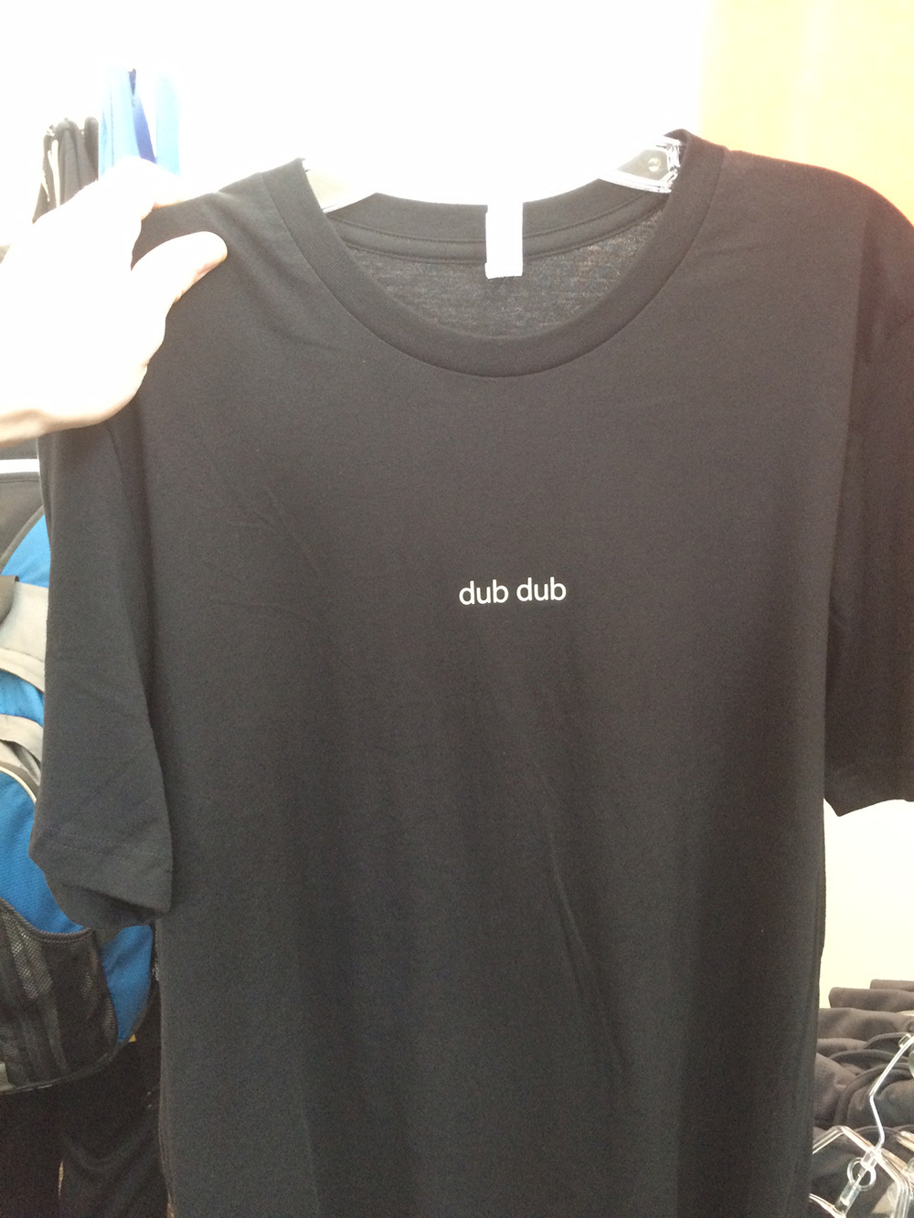 #WWDC en images : le t-shirt officiel "dub dub", des goodies et beaucoup de monde !