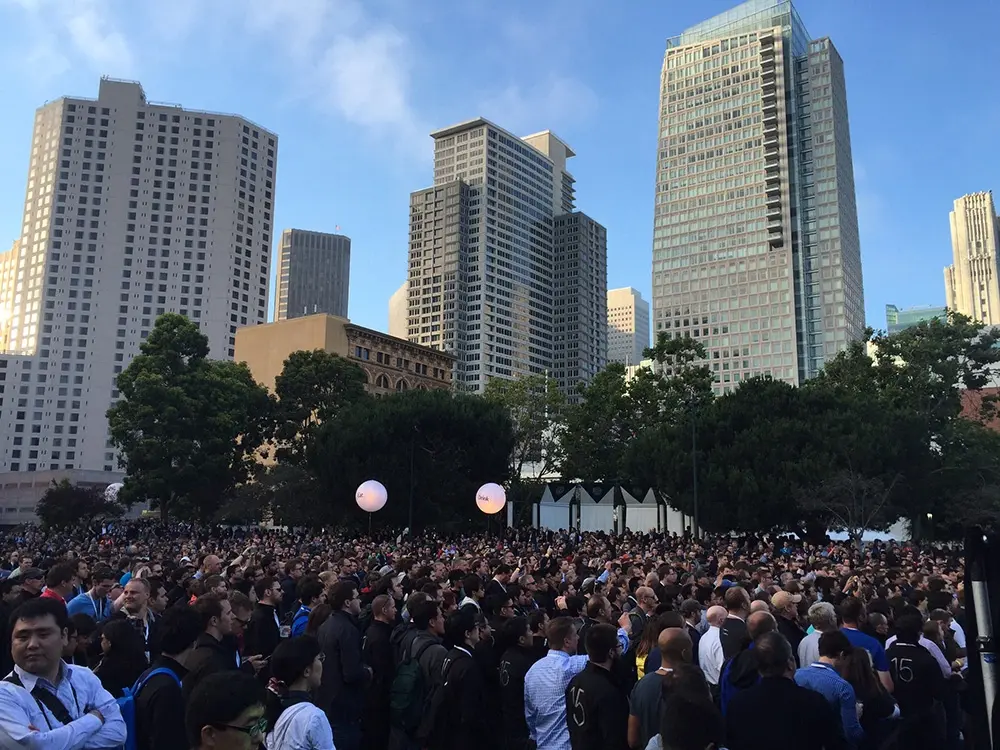 #WWDC : une vidéo, des selfies avec Federighi et plein de photos !