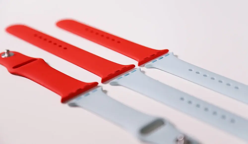 En photos : les nouveaux bracelets sport rouge (RED) et turquoise de l'Apple Watch