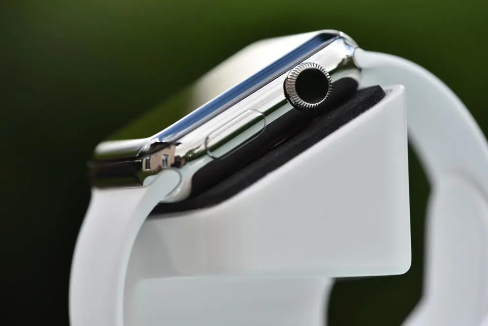 Quelques photos de l'Apple Watch Series 2 (avec de subtiles différences !)