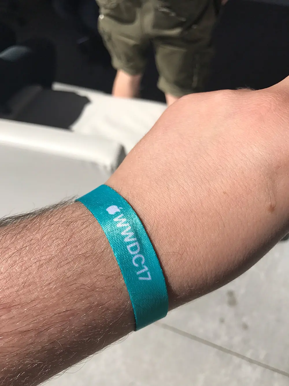 #WWDC en direct : du monde, des badges et des pin's ! (photos)