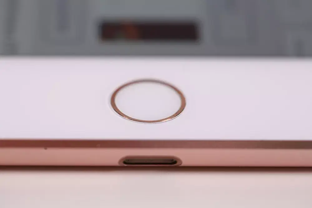 Touch ID ne se glissera pas sous l'écran de l'iPhone 16...