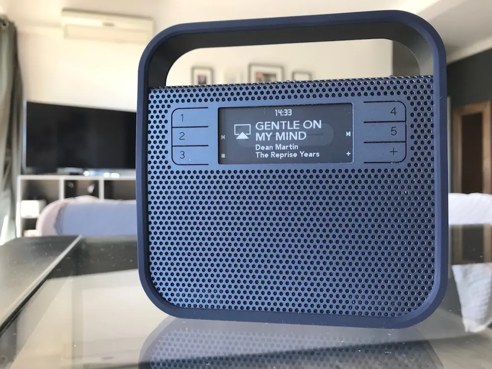 Test de la nouvelle enceinte multifonction (française) Triby IO, connectée à HomeKit