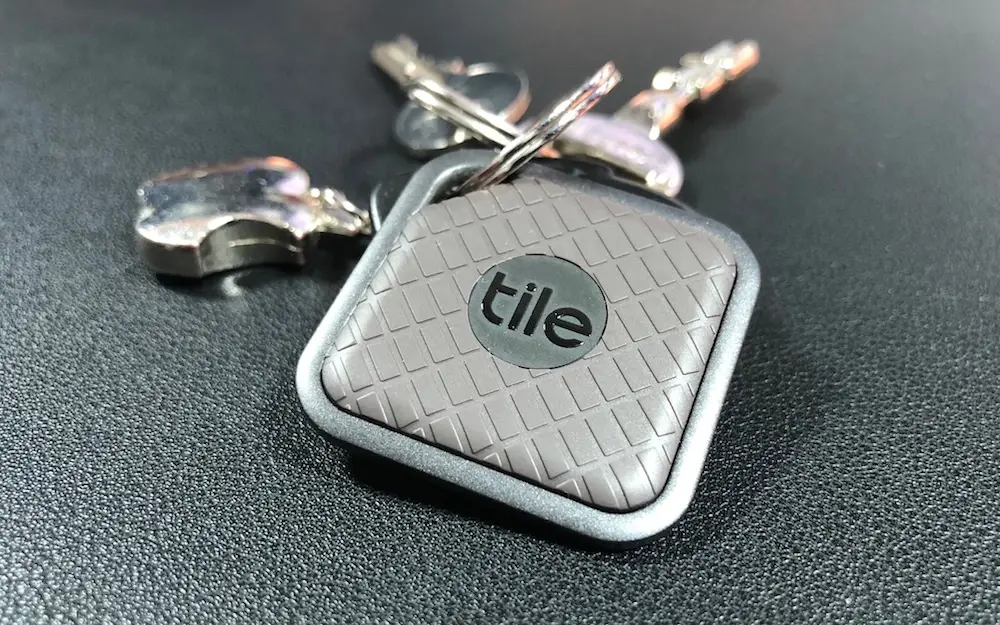 Test-express du porte-clé bluetooth Tile Sport