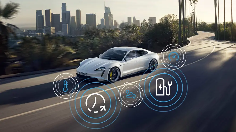 Grosse MAJ pour la Porsche Taycan : autonomie, Android Auto, pré-conditionnement...