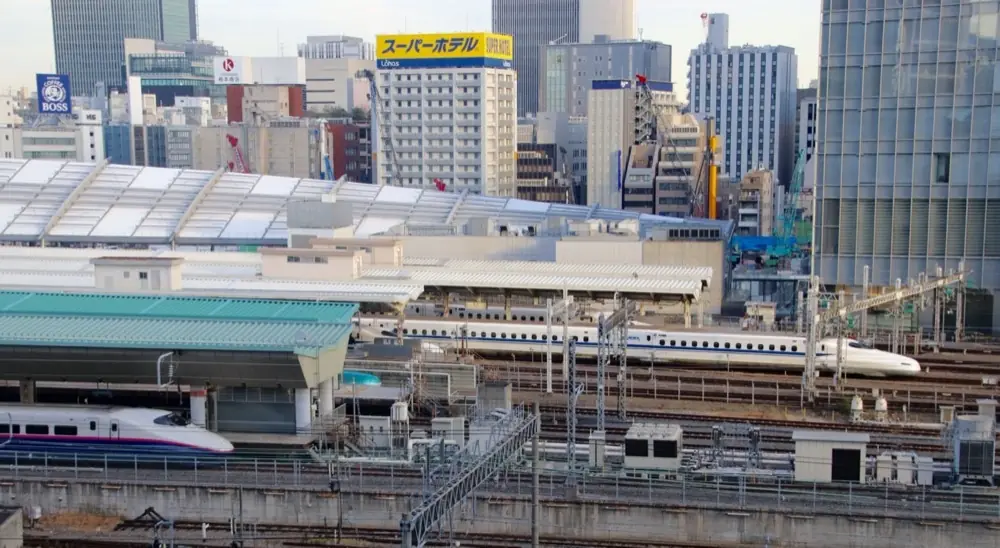 Pourquoi les mythiques Shinkansen japonais vont transporter des colis Amazon&nbsp;?