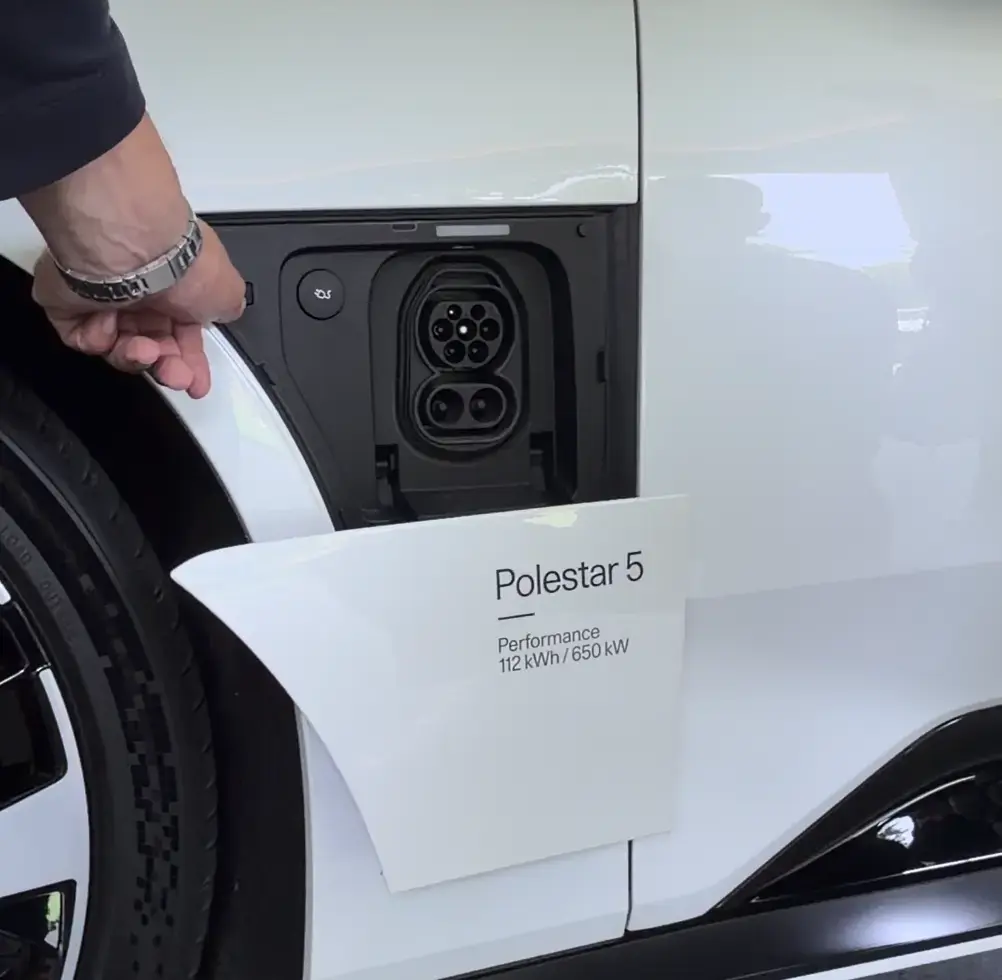 Je suis mont&eacute; dans la Polestar 5, cette grande berline sportive vendue... 140 000&euro;