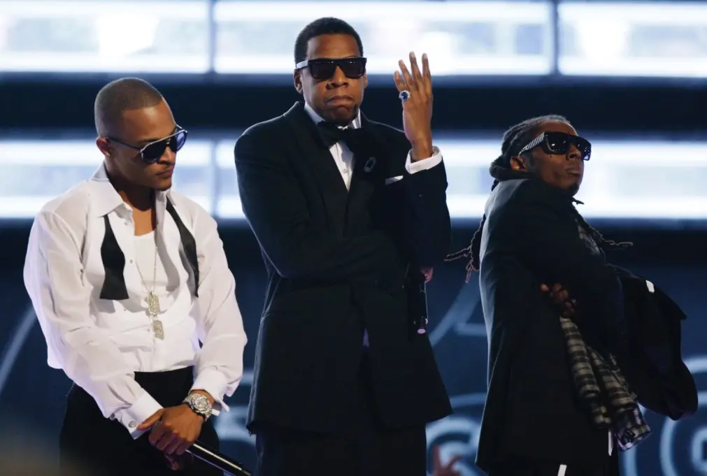 #Trollday : Jay-Z tenterait "désespérément et illégalement" de sauver Tidal