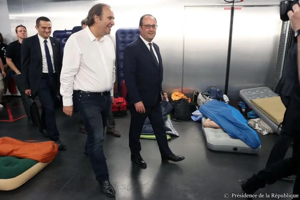 L'image du jour : François Hollande plonge dans la piscine de l'École 42