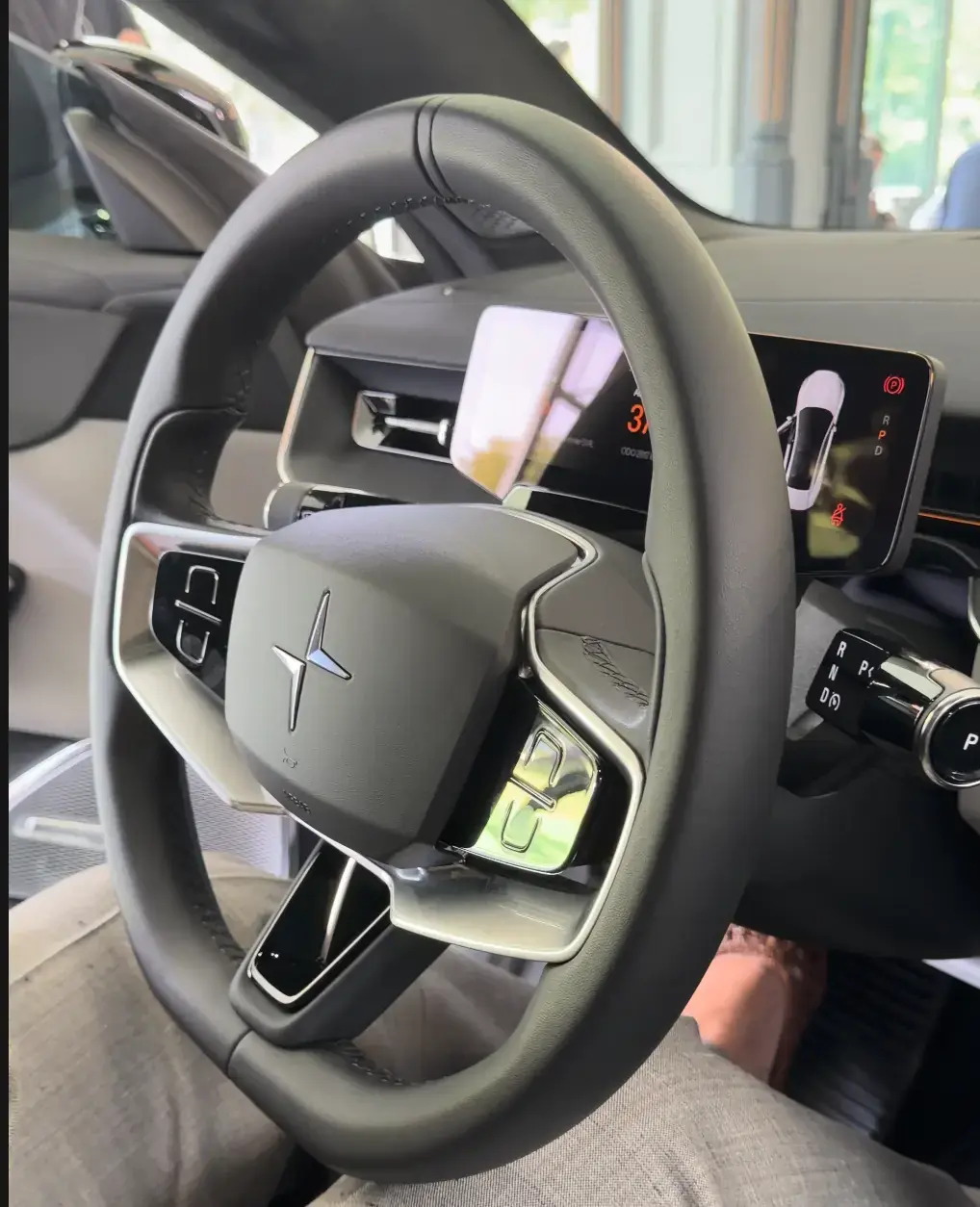 Je suis mont&eacute; dans la Polestar 5, cette grande berline sportive vendue... 140 000&euro;