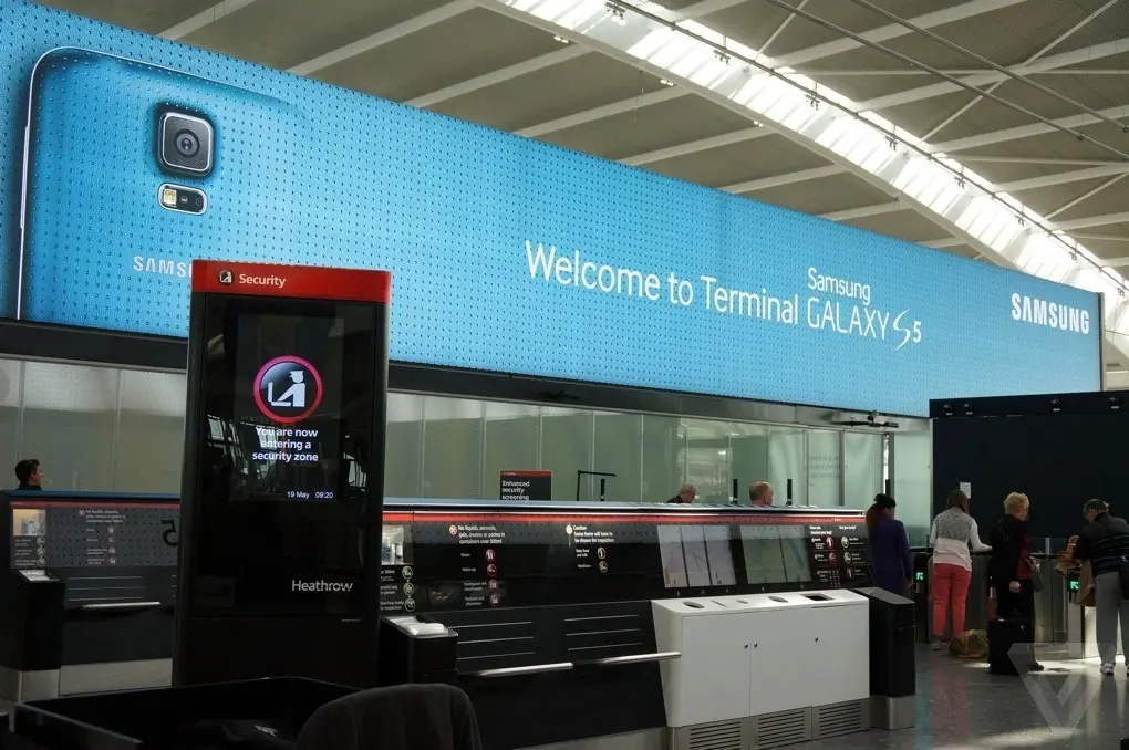 #TrollDay : quand Samsung se fait troller par Microsoft à l'aéroport d'Heathrow