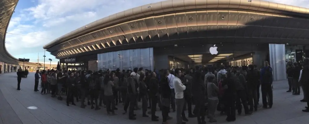 iPhone 5s-5c : cette fois c'est la foule !