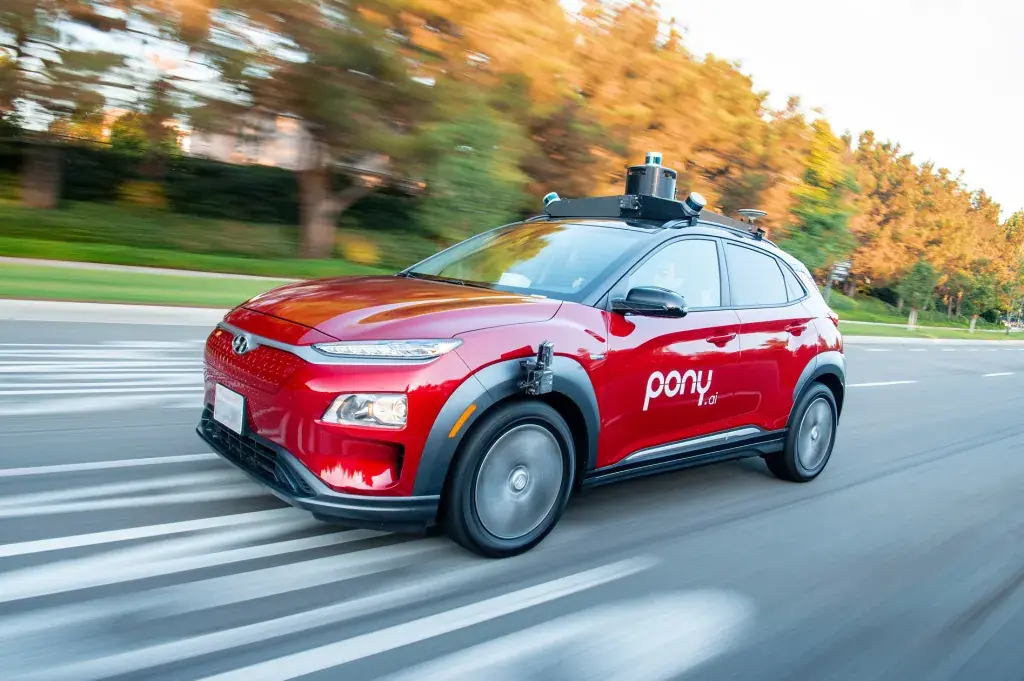 Uber et Pony.ai vont d&eacute;ployer 2 000 robotaxis dans quatre villes europ&eacute;ennes