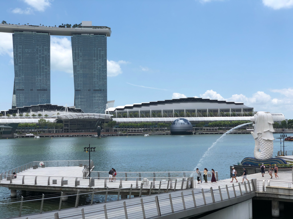 L'image du jour : le nouvel Apple Store de Singapour est une énorme boule à facettes