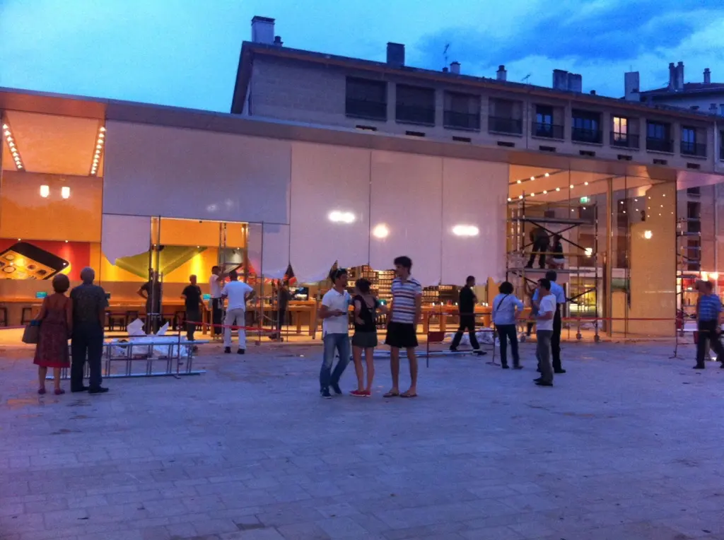 L'Apple Store d'Aix-En-Provence se prépare à l'ouverture (photos/vidéos)