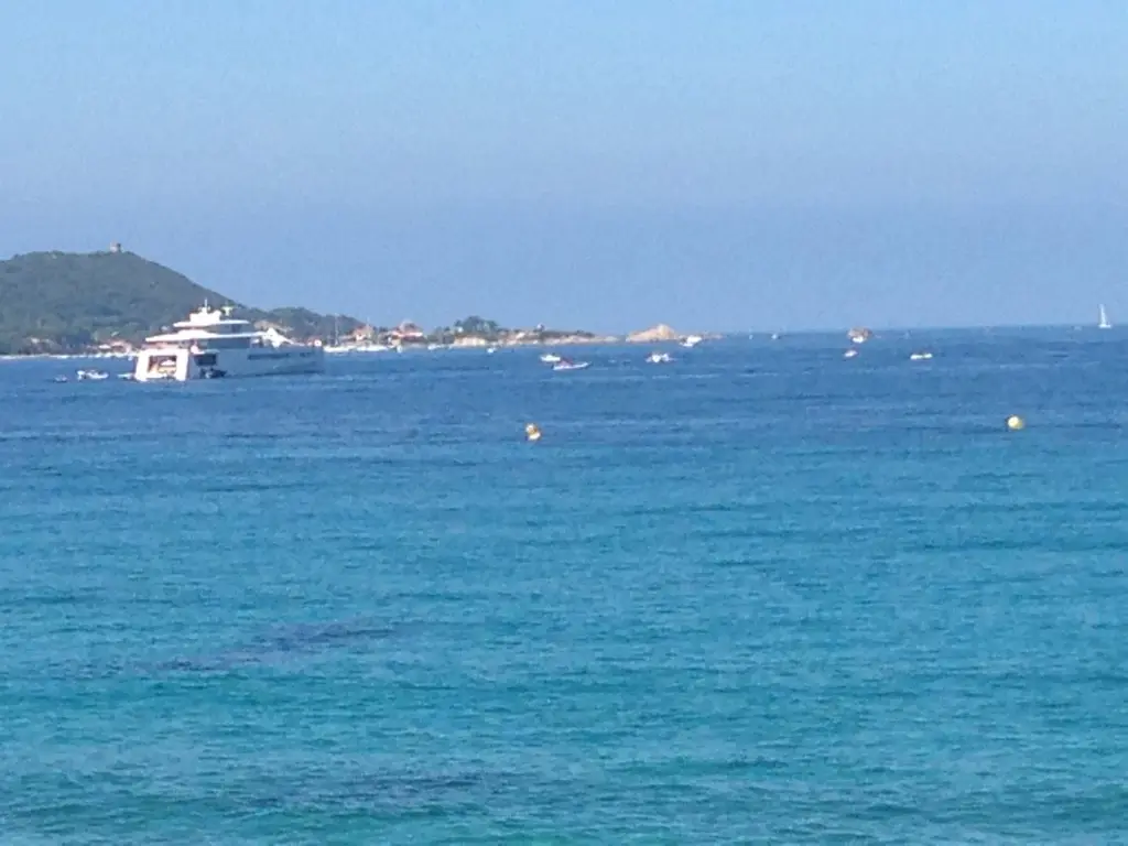 L'image du jour : la yacht de Steve Jobs se balade en Corse  (MAJ x3)