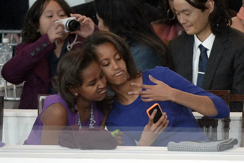 Insolite : les filles Obama ont passé la cérémonie à "geeker"