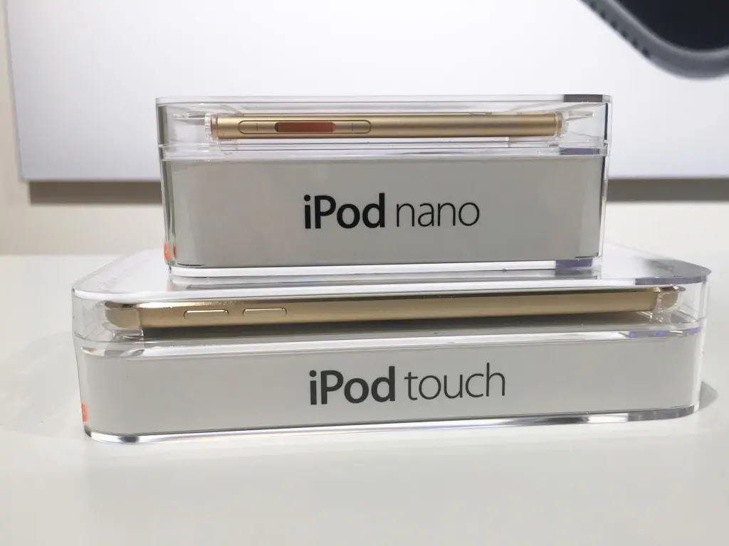 Les nouveaux iPod dorés sont arrivés chez les revendeurs français (photos)