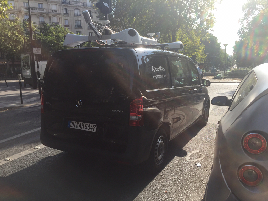 Les "Apple Car" continuent d'arpenter les rues parisiennes (photos)