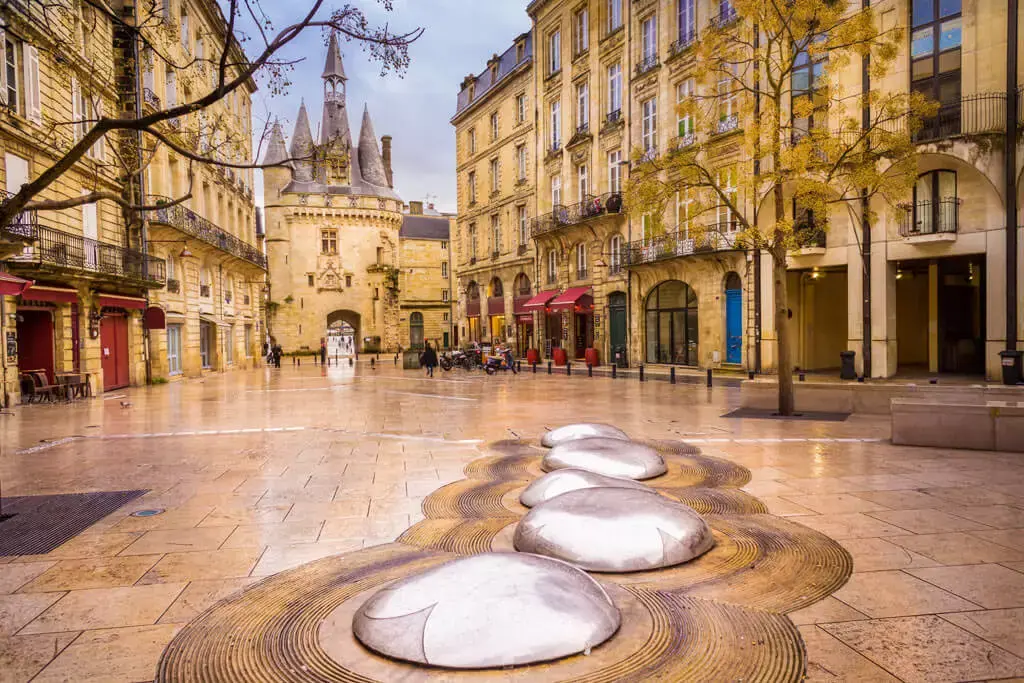 Apple envoie ses équipes de Plans se balader à Bordeaux [Photo]