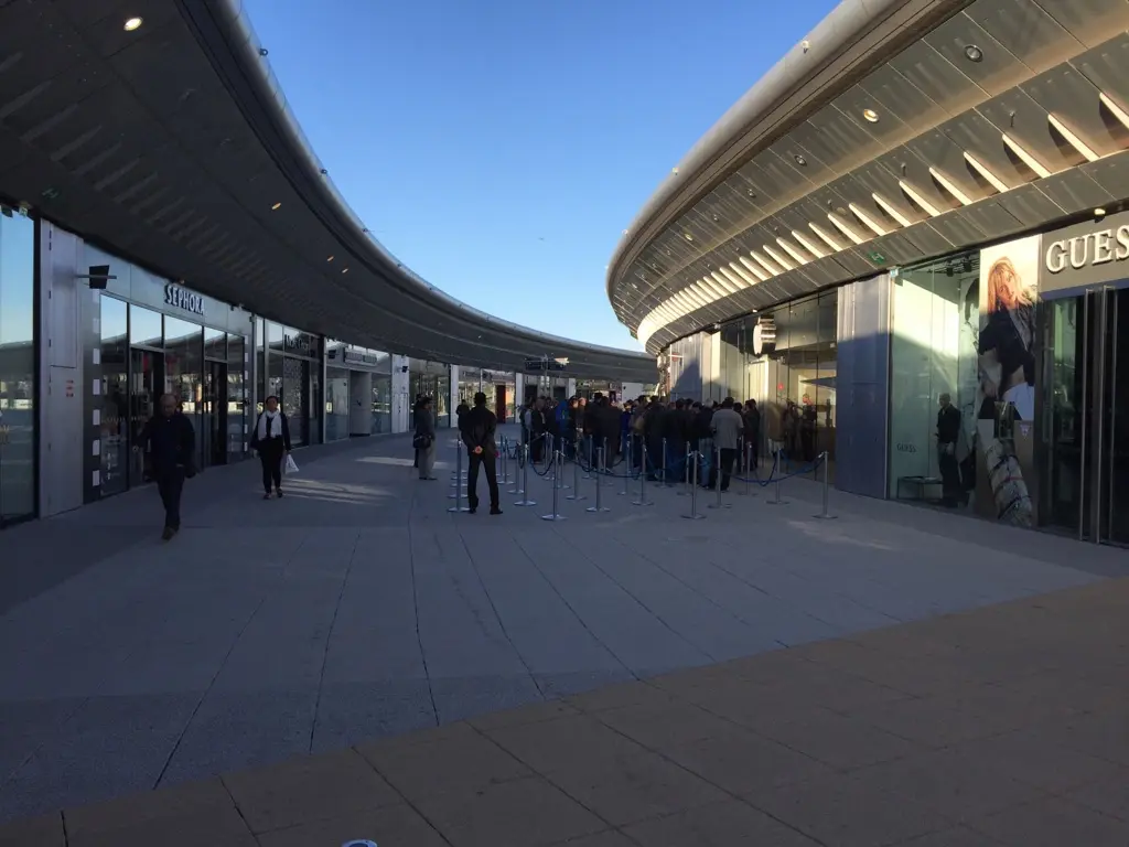 iPhone 6s : une matinée d'attente en France