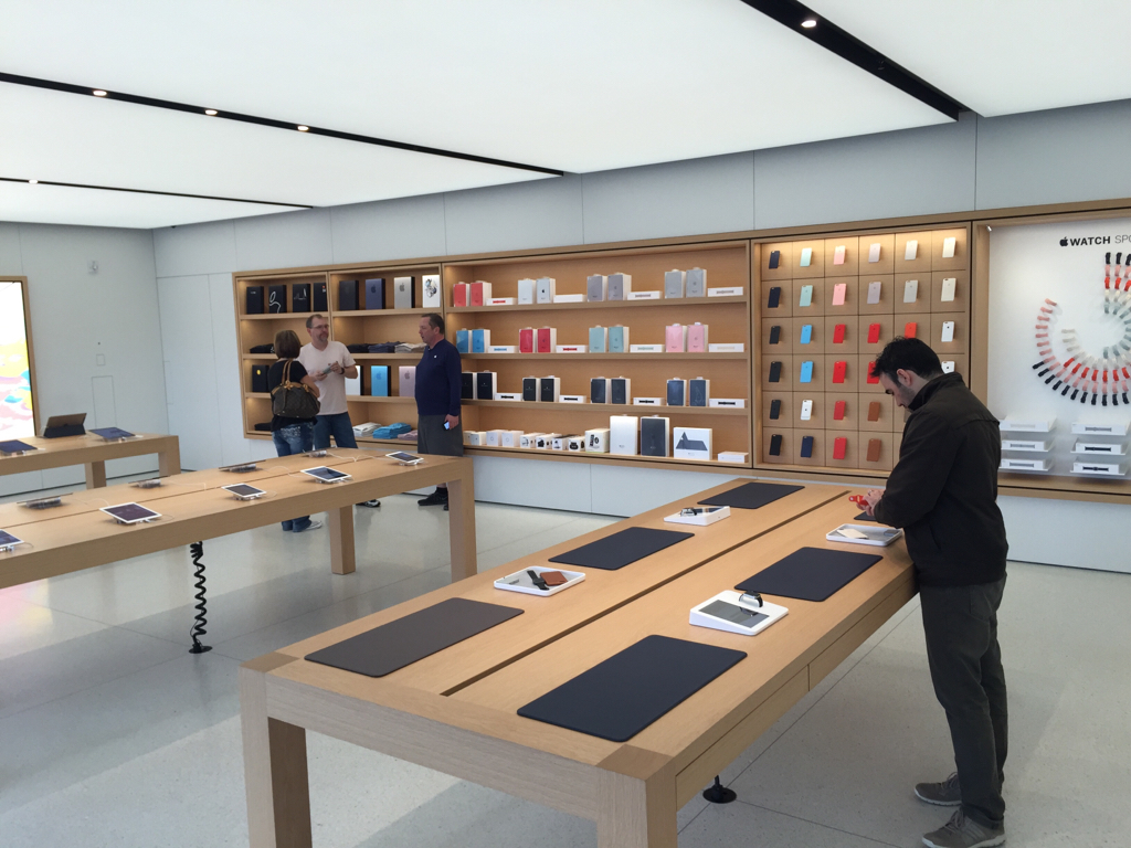 Vous rêvez de goodies Apple officiels ? Rendez-vous au Company Store de Cupertino (photos)