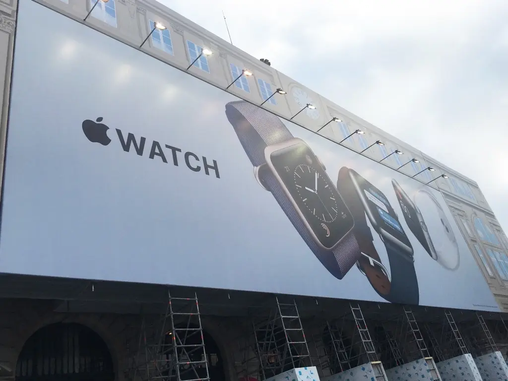 L'image du jour : l'Apple Watch cache les travaux de la gare Saint Lazare