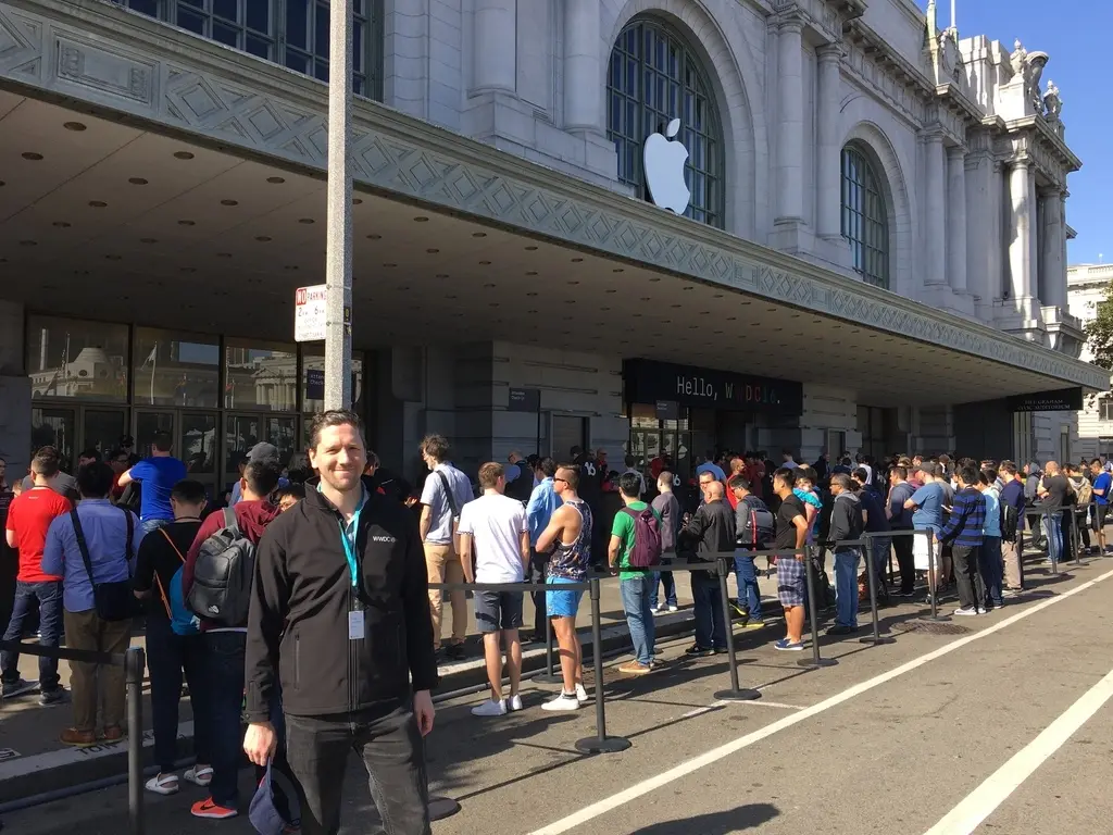 #WWDC2016 : voici le badge, le sweat-shirt et plein d'autres photos en direct !