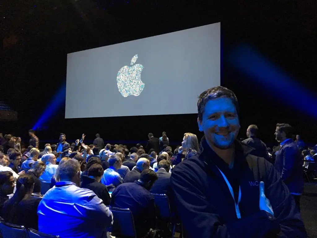 #WWDC2016 : la presse s'installe dans la salle (photos), les développeurs invités à entrer