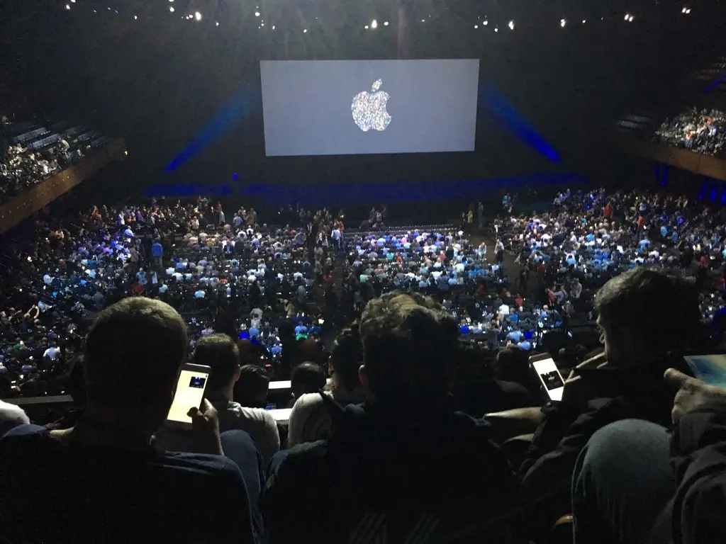 #WWDC2016 : quelques vidéos de l'entrée dans la salle (+photos)