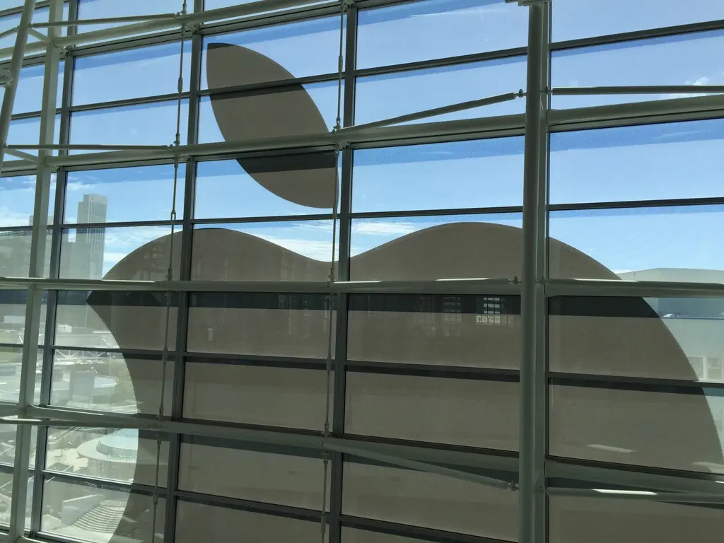 Oh, le beau t-shirt de la #WWDC ! (Et plein d'autres photos en direct de San Francisco)