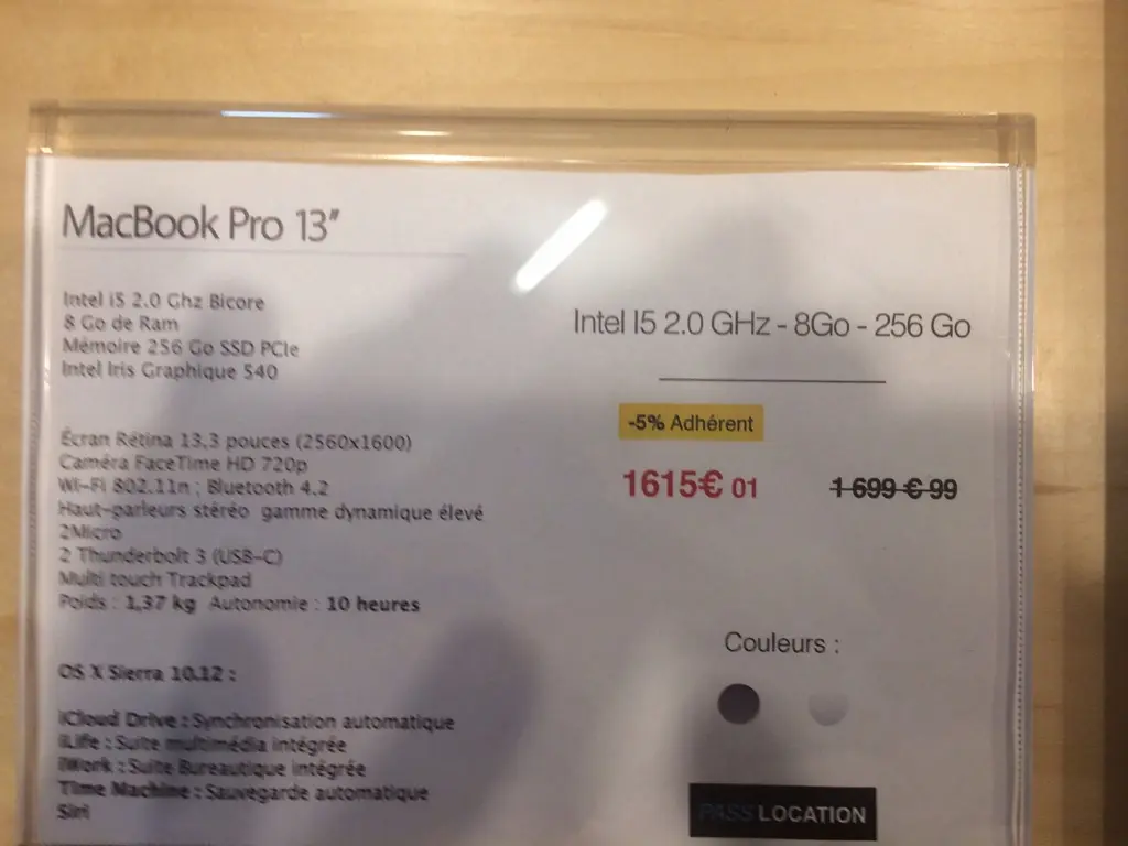 Le MacBook Pro 2016 est visible à la Fnac (photos)