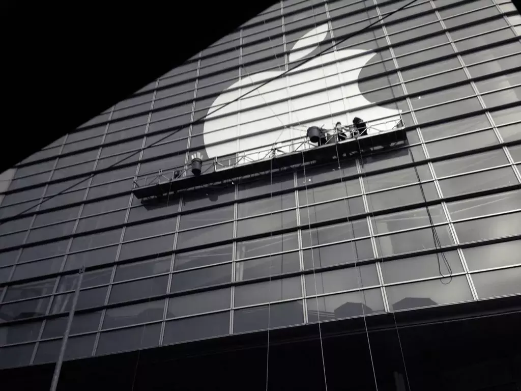 Le Moscone Center finit de s'habiller aux couleurs de la WWDC