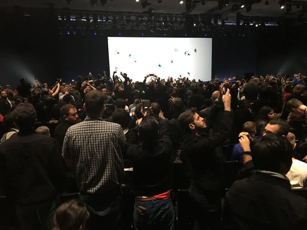 #WWDC : la presse commence à rentrer dans la salle ! (photos)