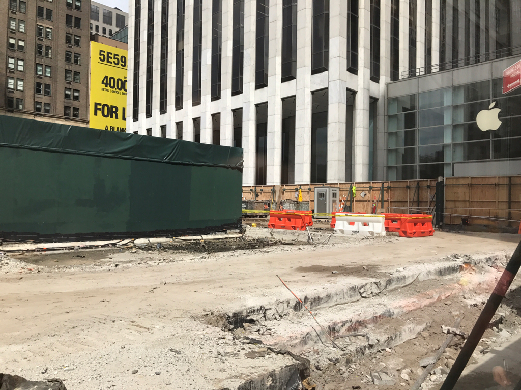 Photos : des nouvelles du chantier de l'Apple Store 5th Avenue à New York