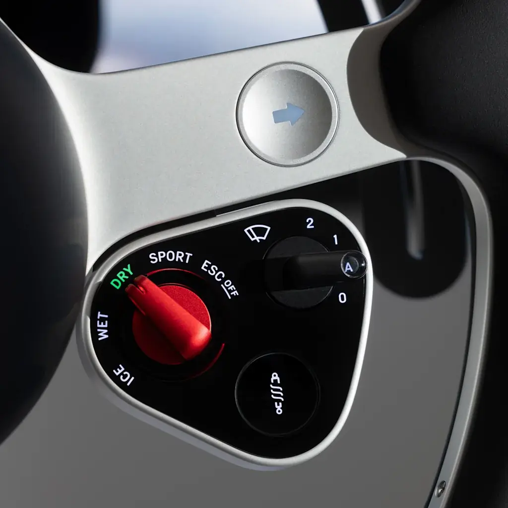 Ferrari Luce par Jony Ive&nbsp;: d&eacute;couvrez l'habitacle de la voiture &eacute;lectrique la plus luxueuse du monde