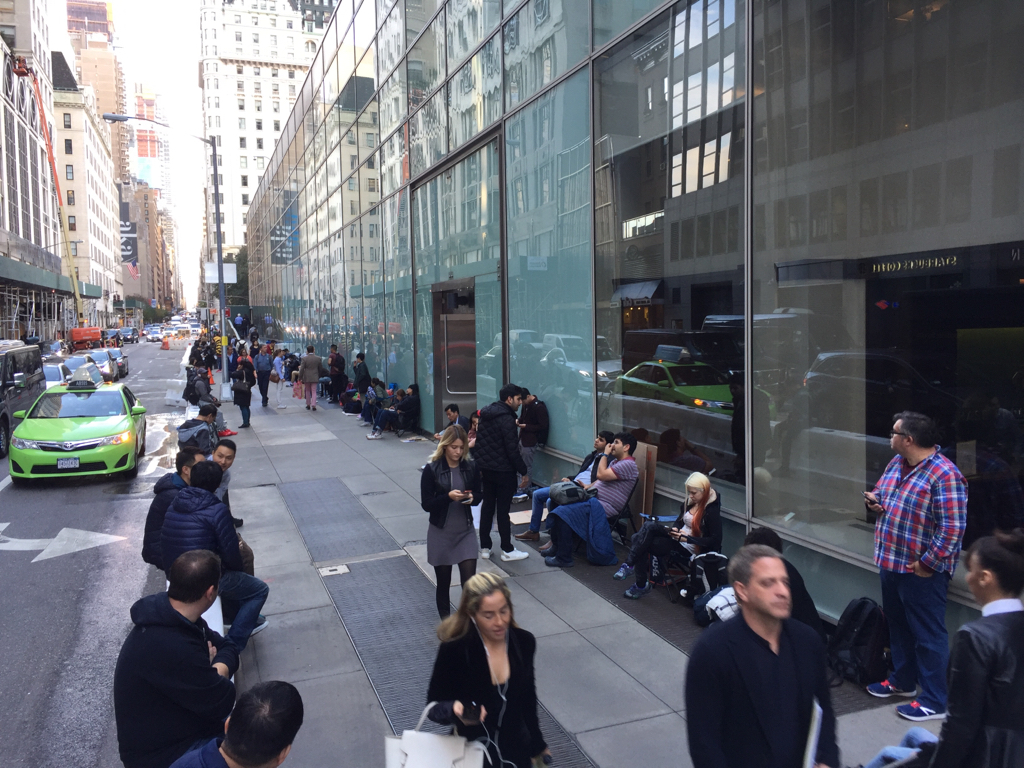 iPhone X : tour du monde des files d'attente devant les Apple Store