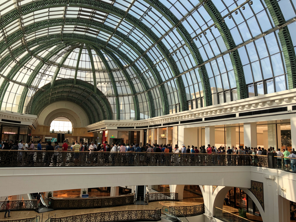 iPhone X : tour du monde des files d'attente devant les Apple Store