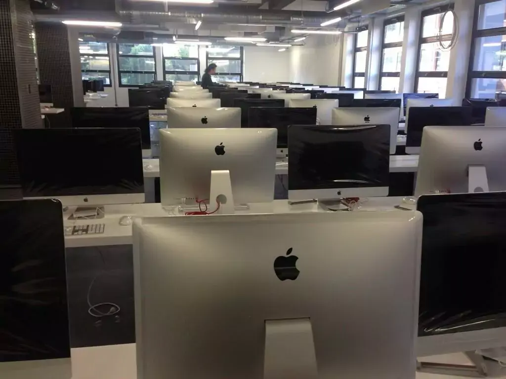 L'image du jour : les iMac 27" à l'assaut de l'école "42" de Xavier Niel