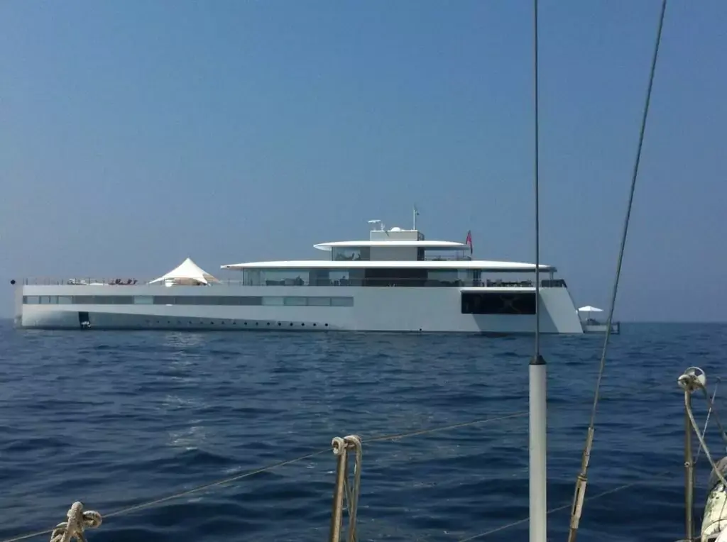 La photo du jour : le Yacht de Steve Jobs est maintenant à Naples (MAJ)